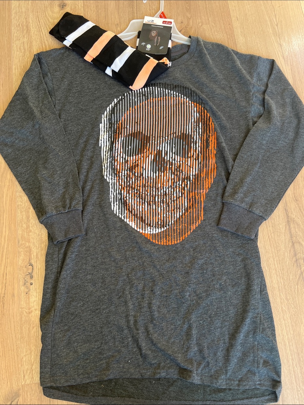 New Long Sleeve Skull Graphic Tee - Dark Gray & Orange